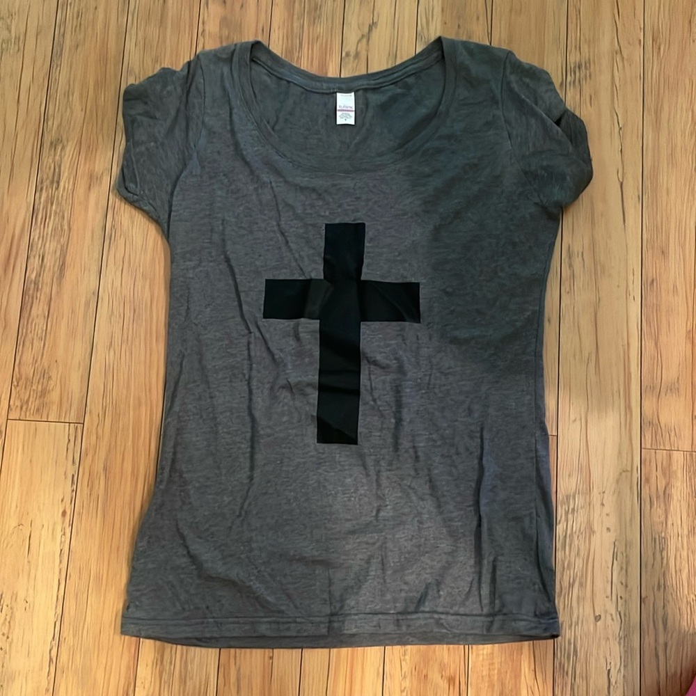 Cross Tshirt
